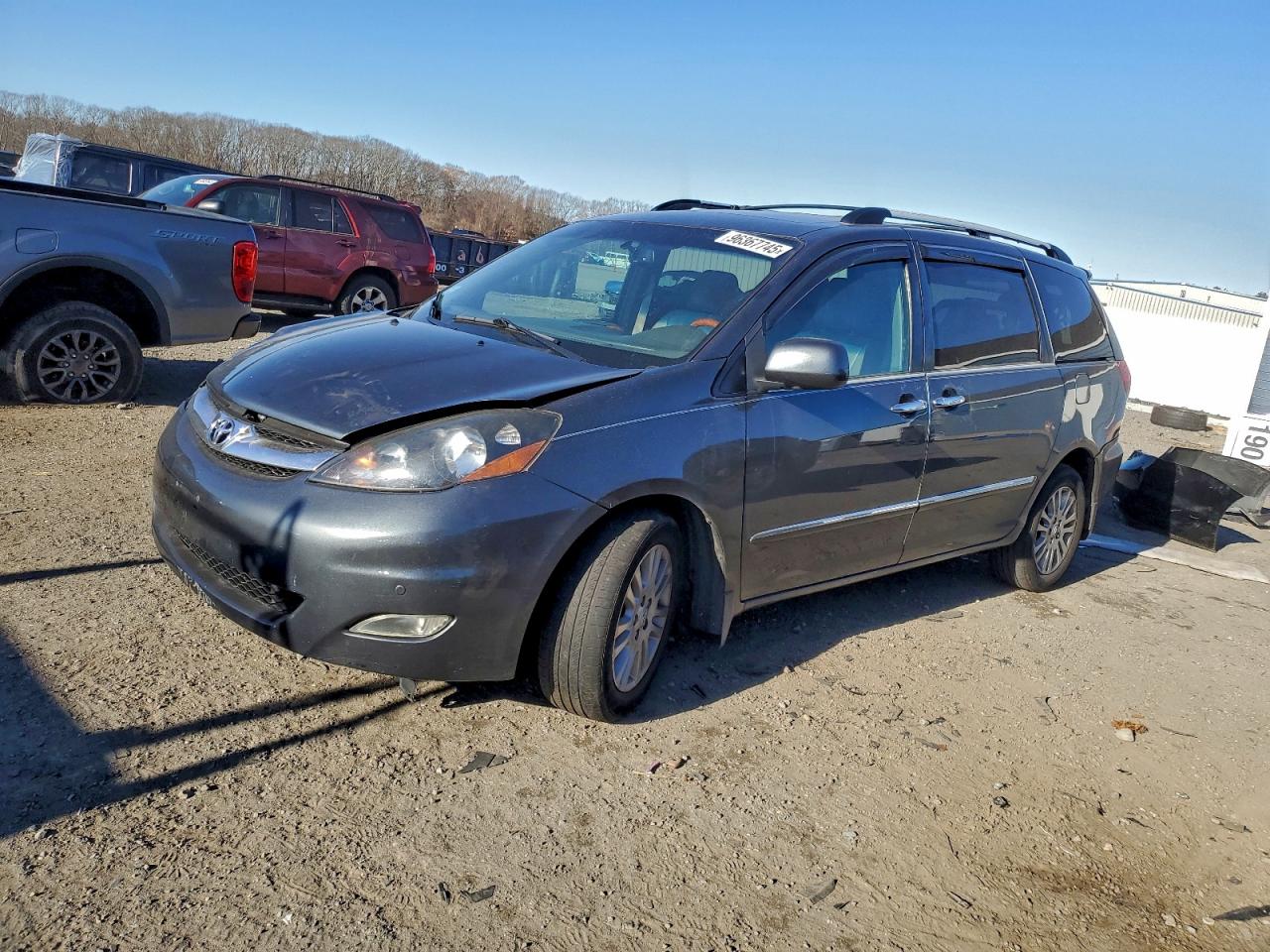 Lot #3318998362 2009 TOYOTA SIENNA XLE