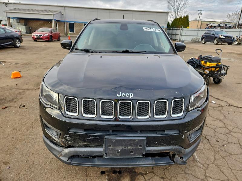 2017 JEEP COMPASS LA #3317703083
