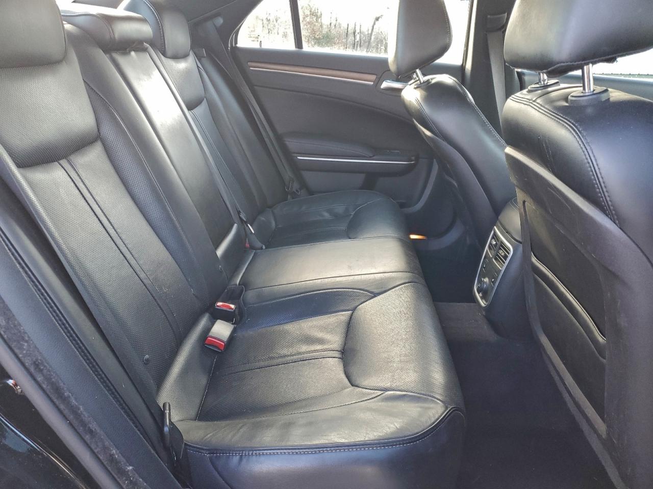 Lot #3311550293 2012 CHRYSLER 300C LUXUR