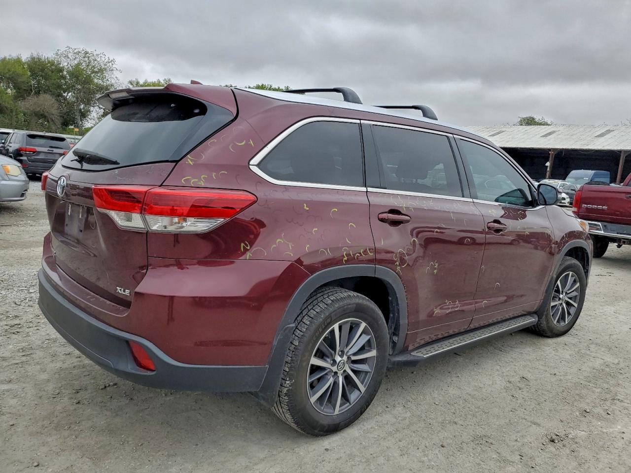 TOYOTA HIGHLANDER SE