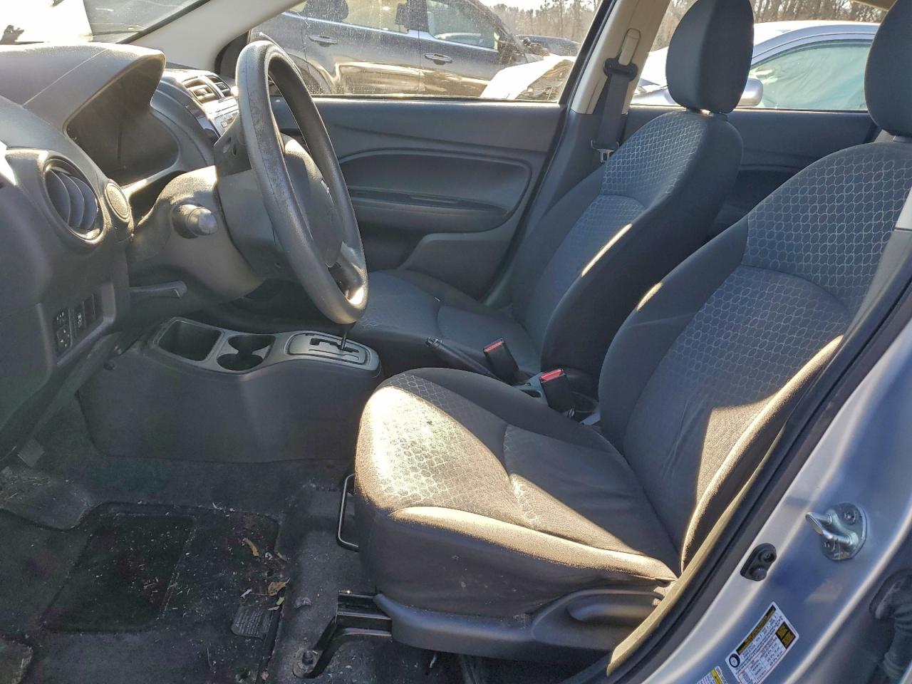 MITSUBISHI MIRAGE DE