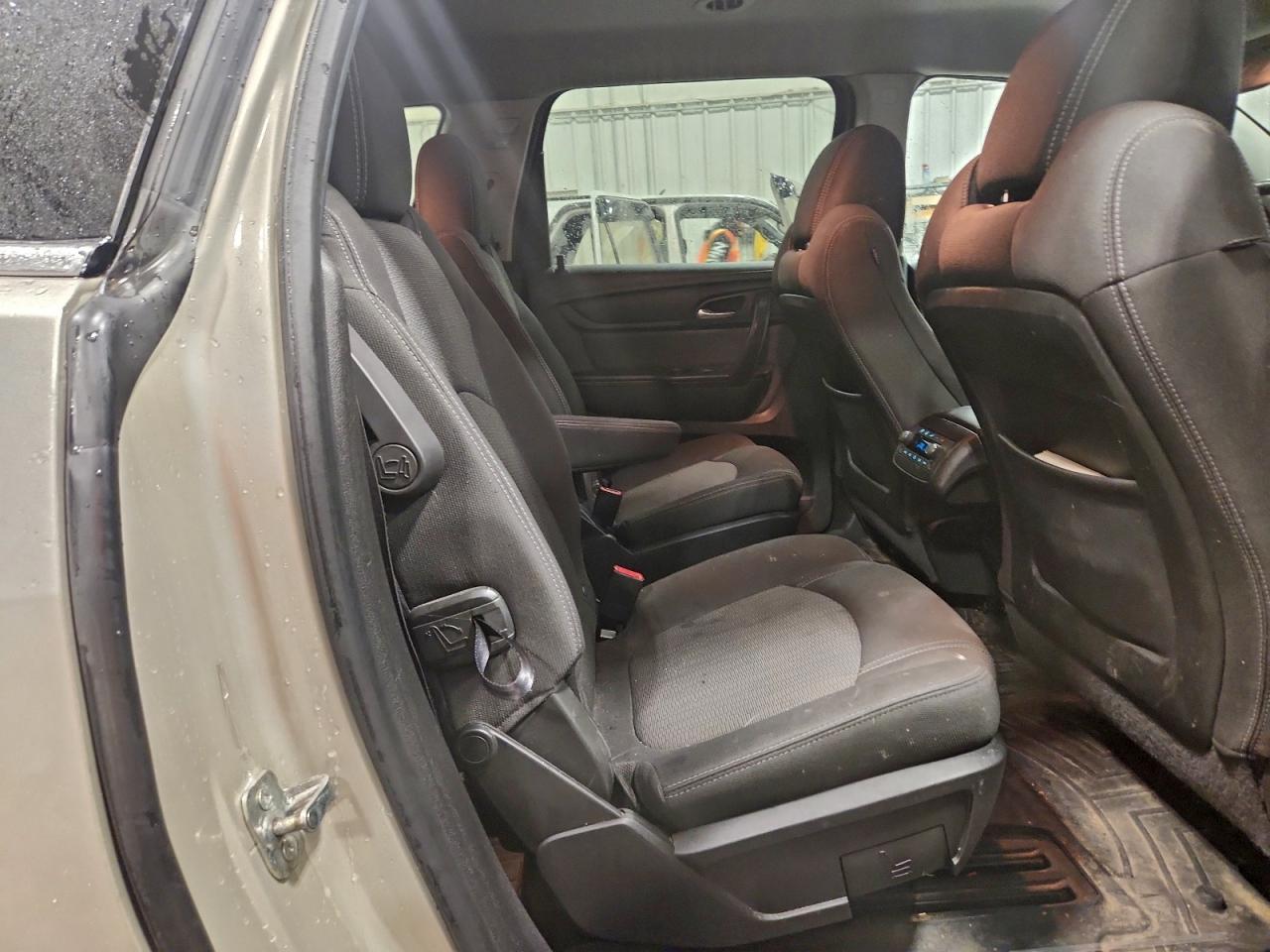 CHEVROLET TRAVERSE LT