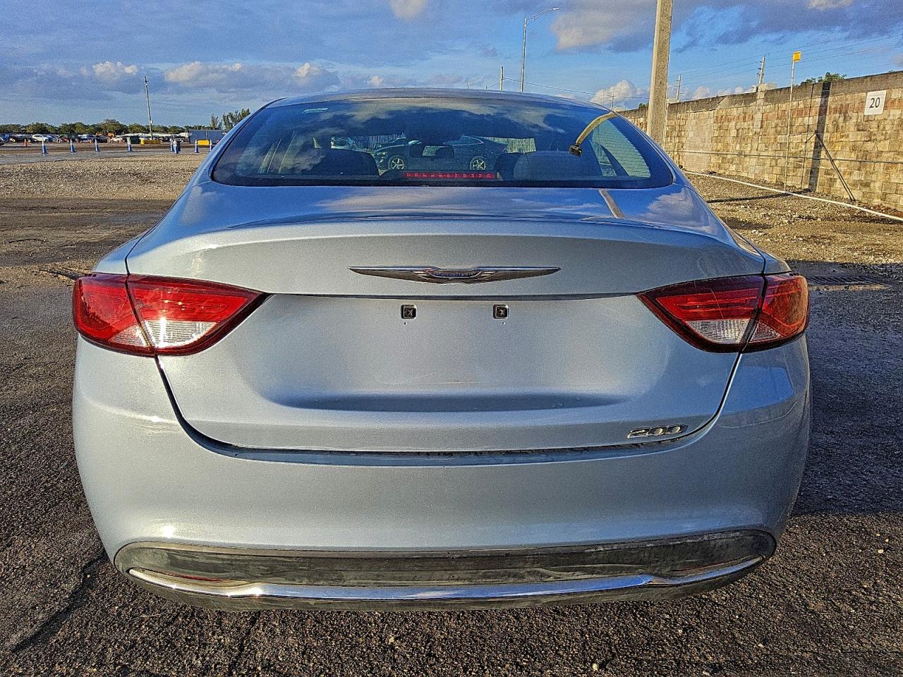 Lot #3317793115 2015 CHRYSLER 200 LIMITE