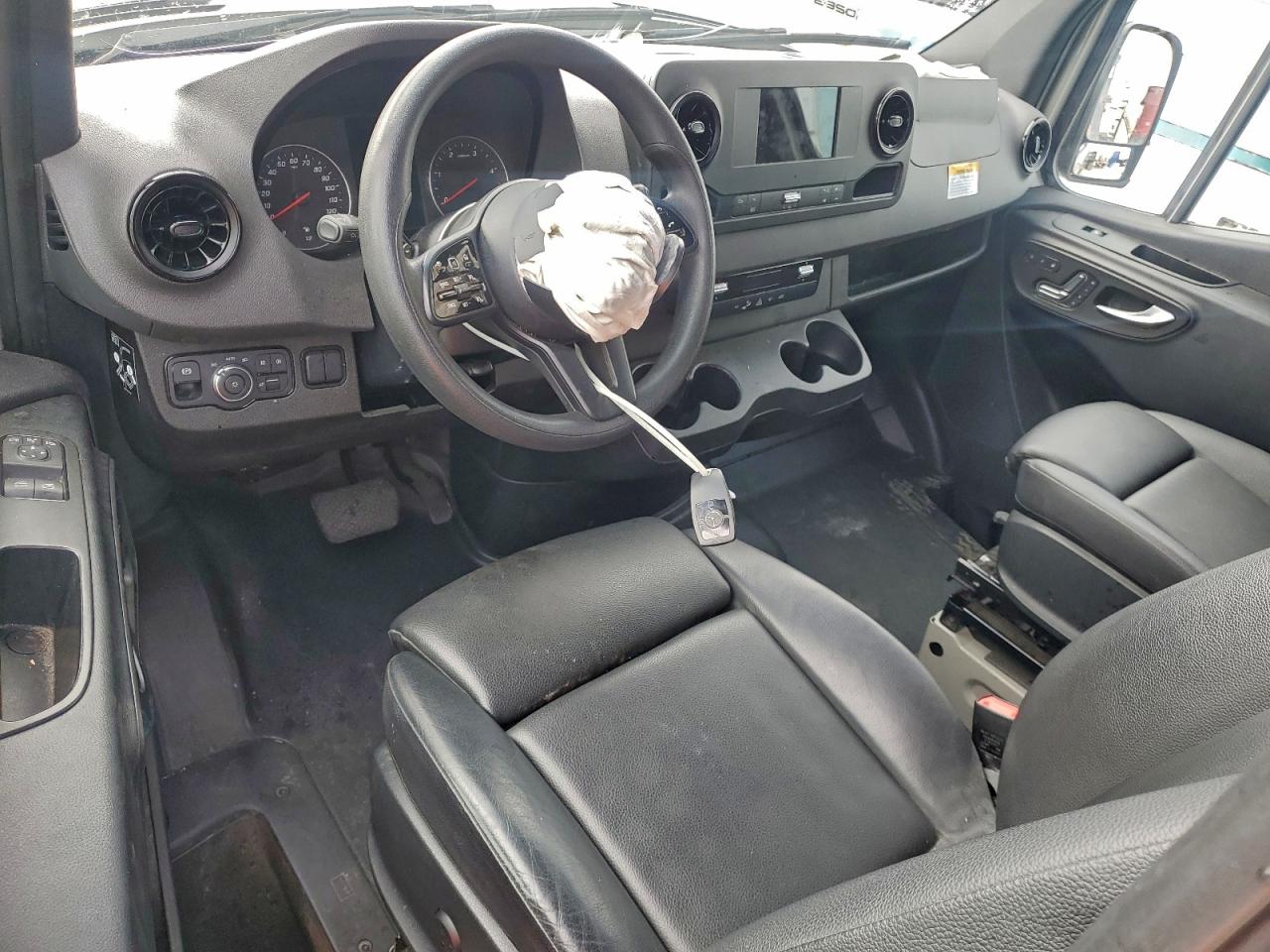 MERCEDES-BENZ SPRINTER 2500