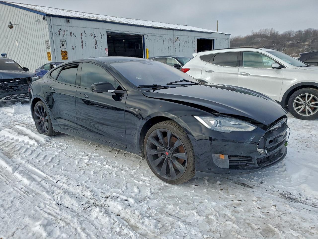 TESLA MODEL S
