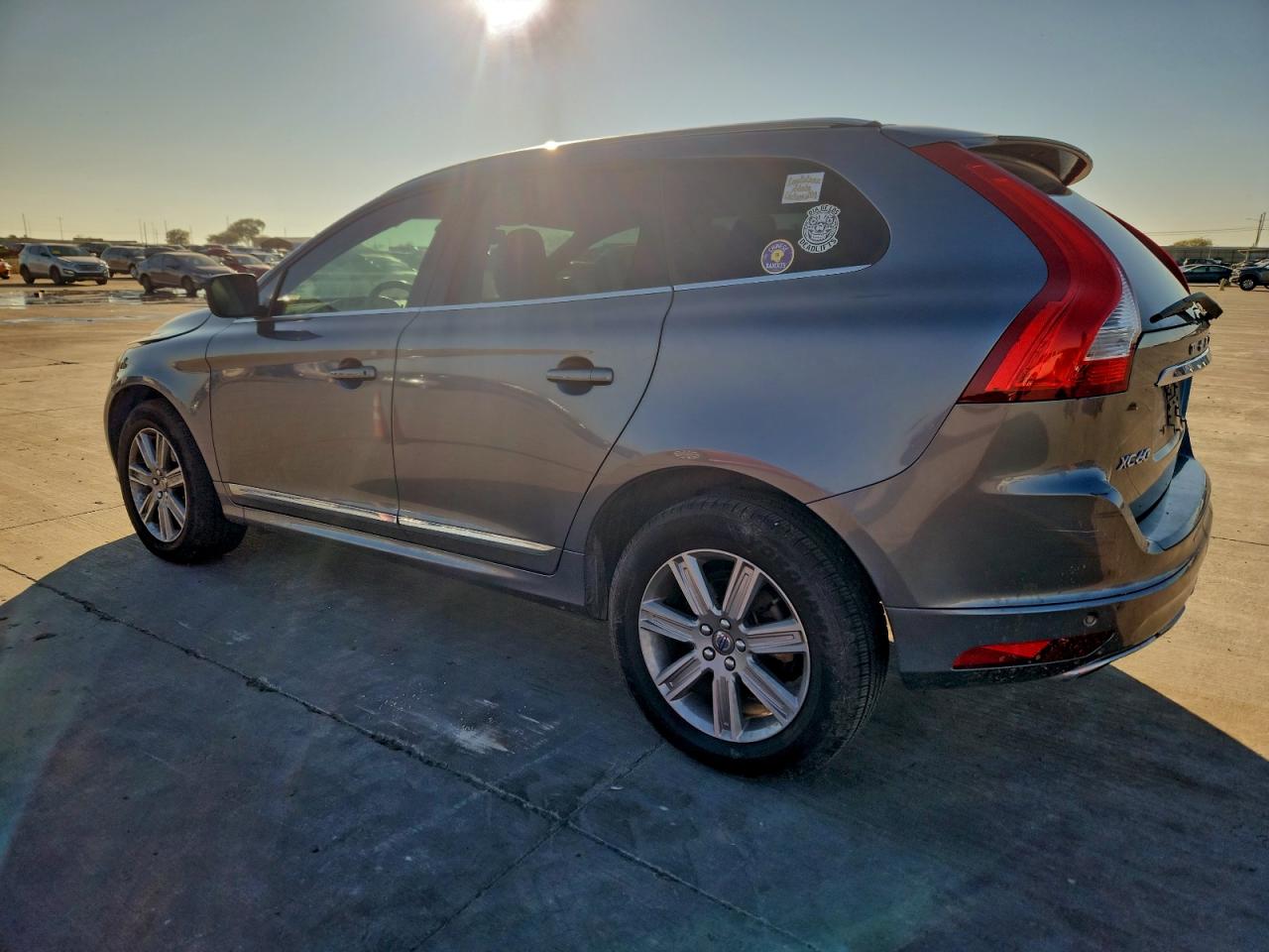 VOLVO XC60 T5 INSCRIPTION