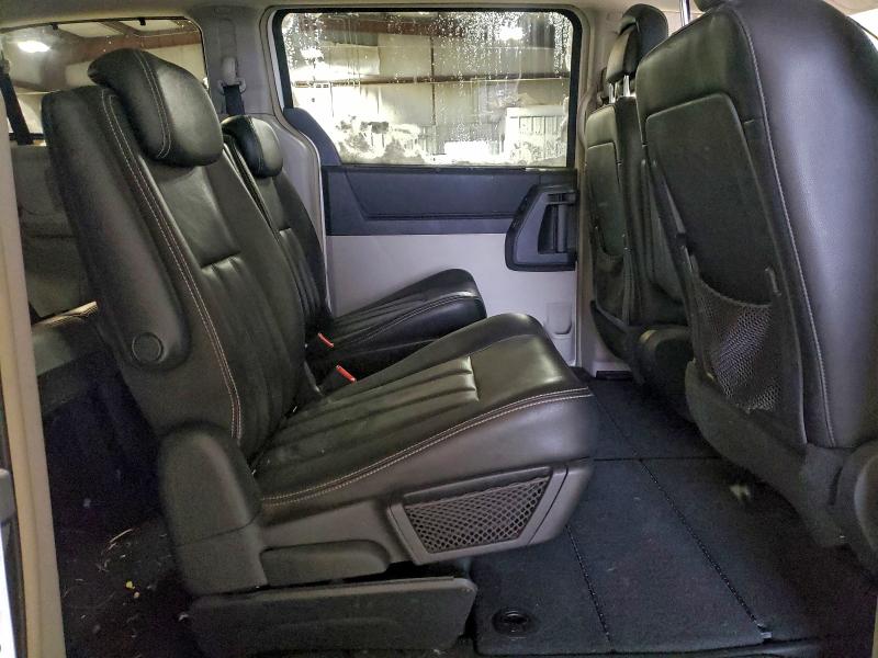 2010 CHRYSLER TOWN & COU #3305510103