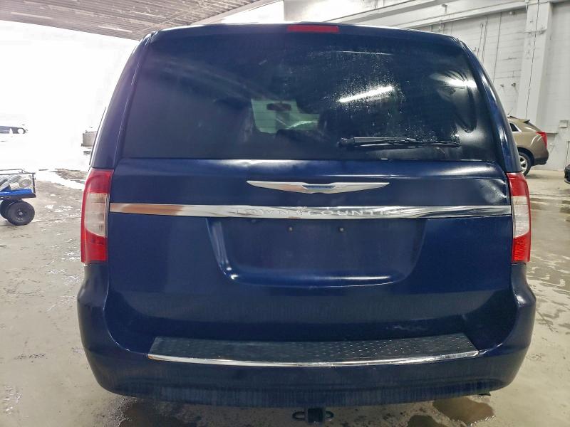 2016 CHRYSLER TOWN & COU #3302749015