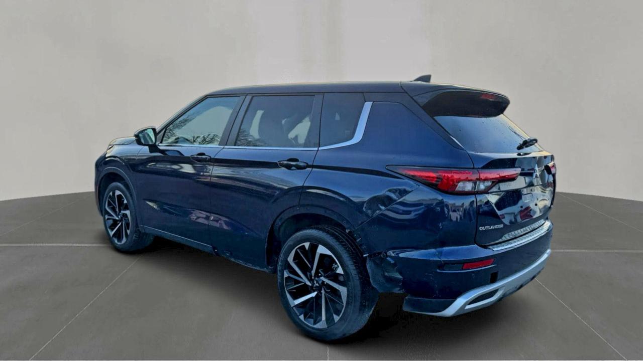 MITSUBISHI OUTLANDER SE