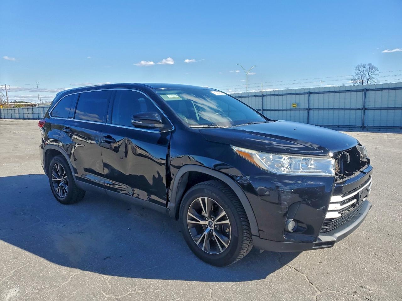 TOYOTA HIGHLANDER LE