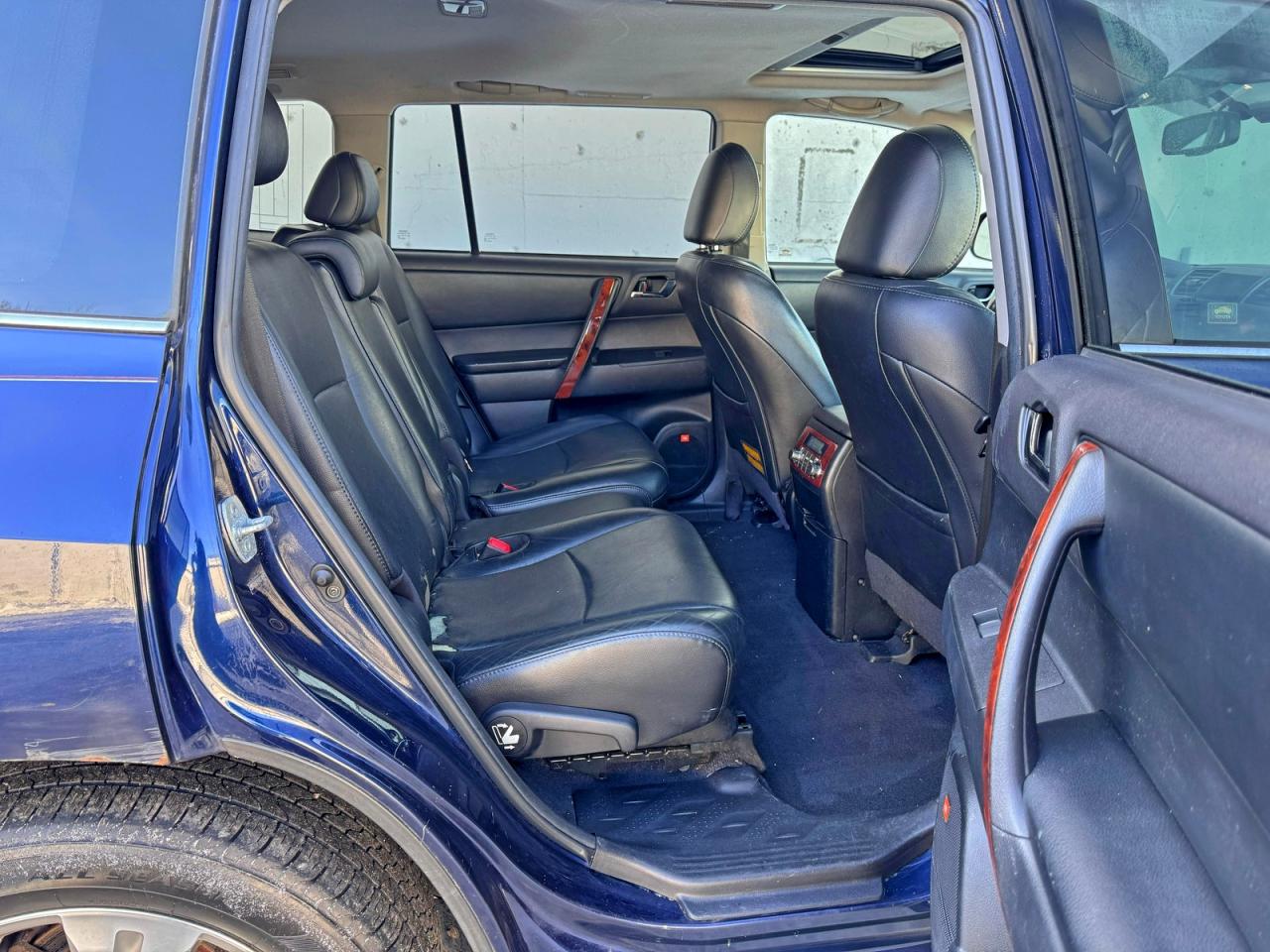 TOYOTA HIGHLANDER LIMITED