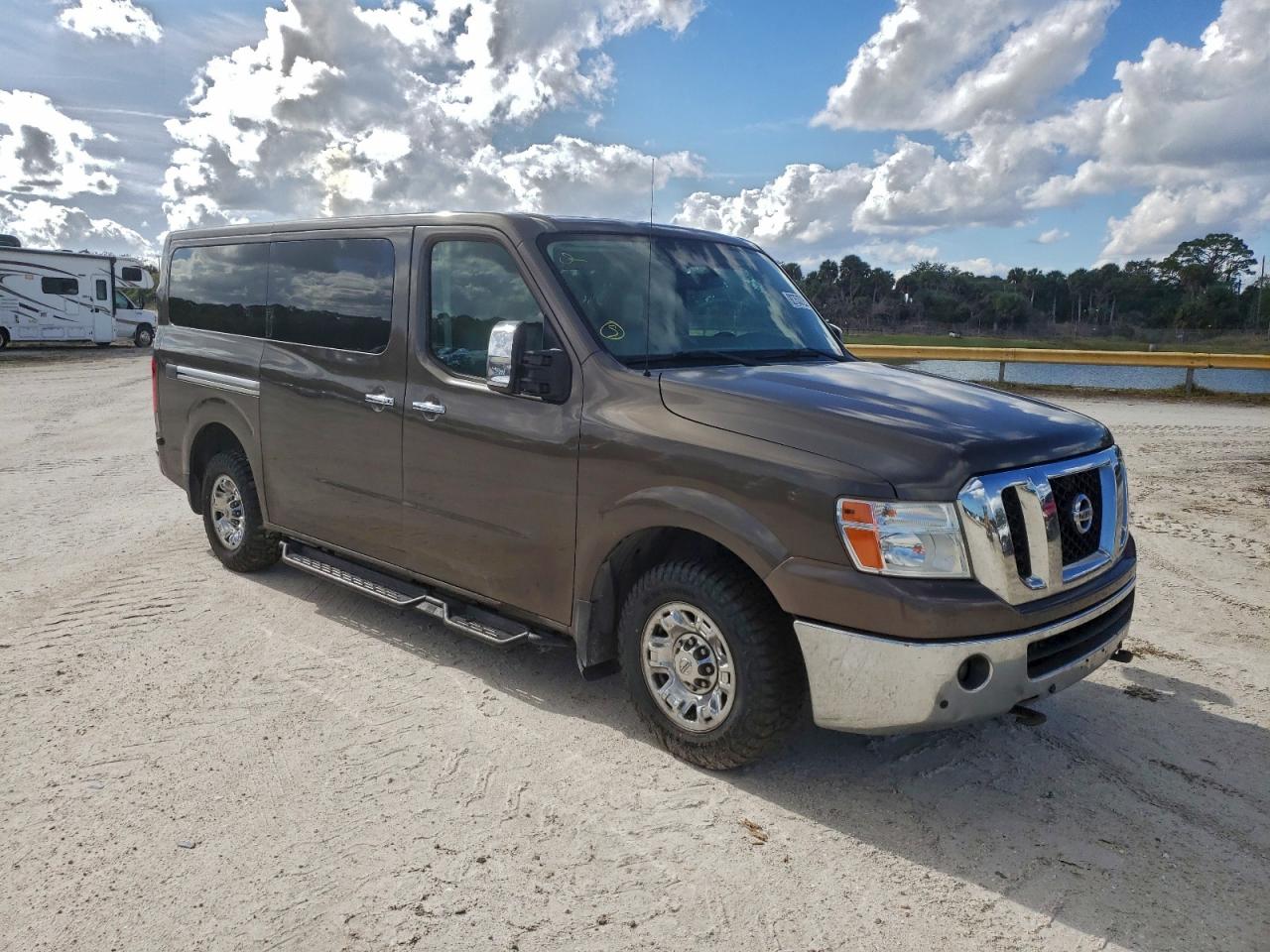 NISSAN NV3500 3500 S
