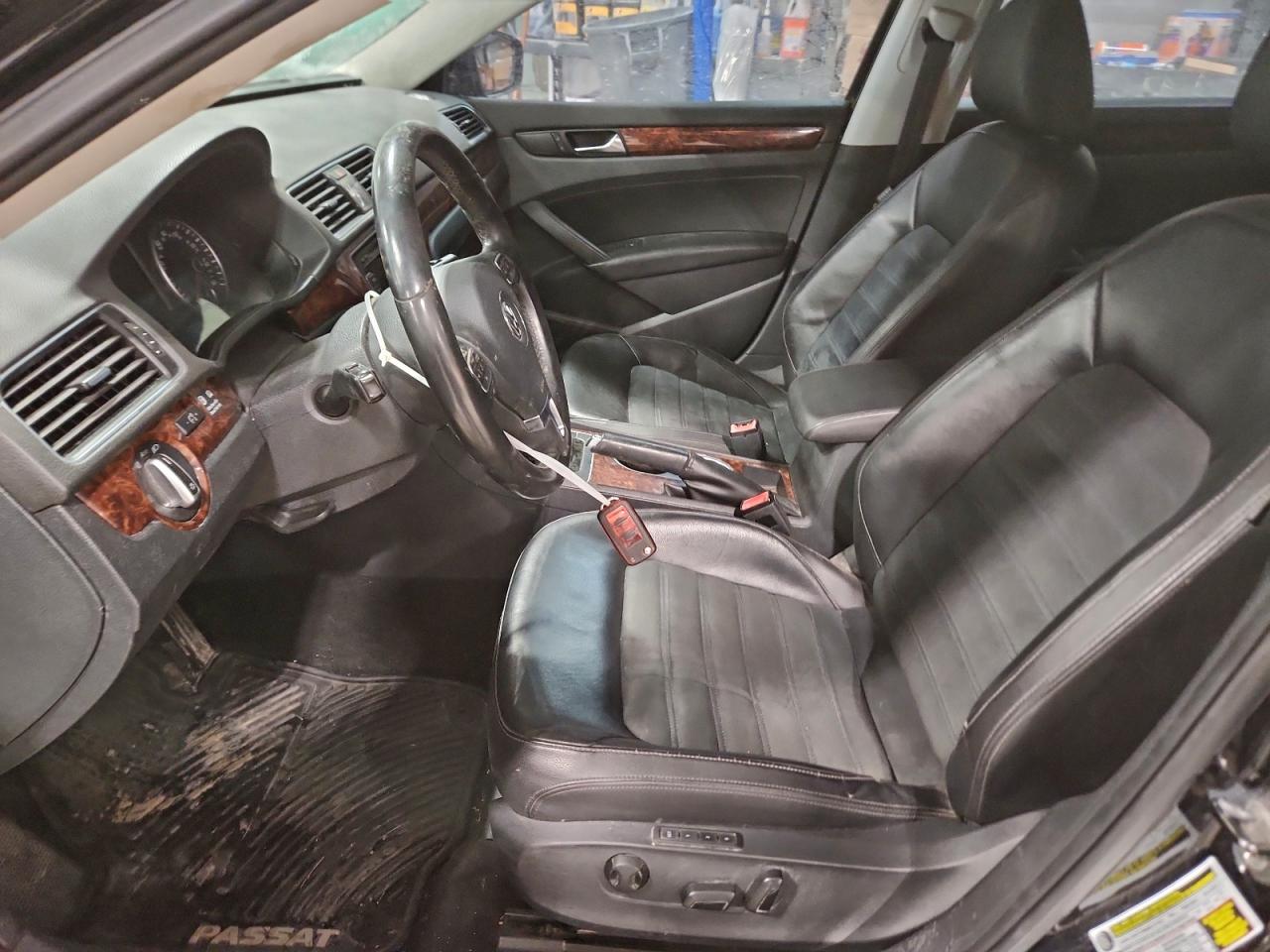 VOLKSWAGEN PASSAT SEL