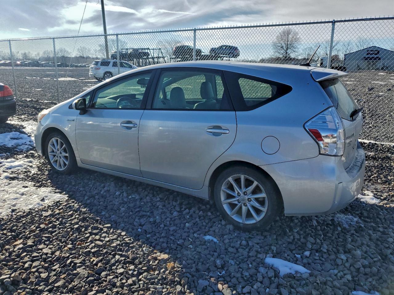 Lot #3312366771 2012 TOYOTA PRIUS V