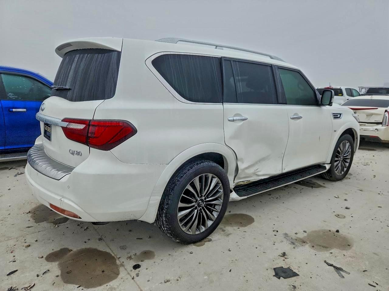 INFINITI QX80 LUXE