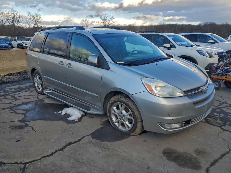 2004 TOYOTA SIENNA #3309190625