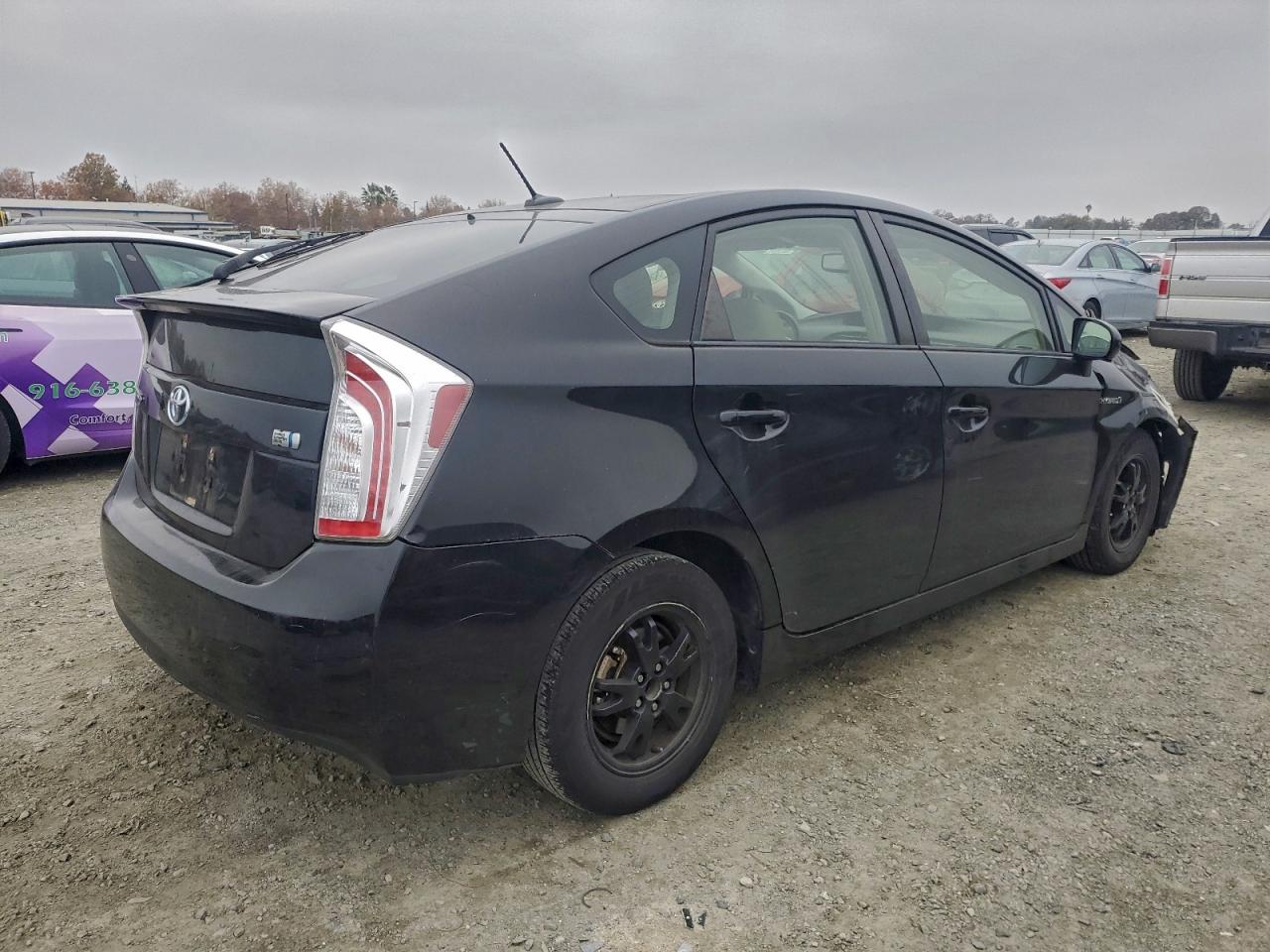 TOYOTA PRIUS