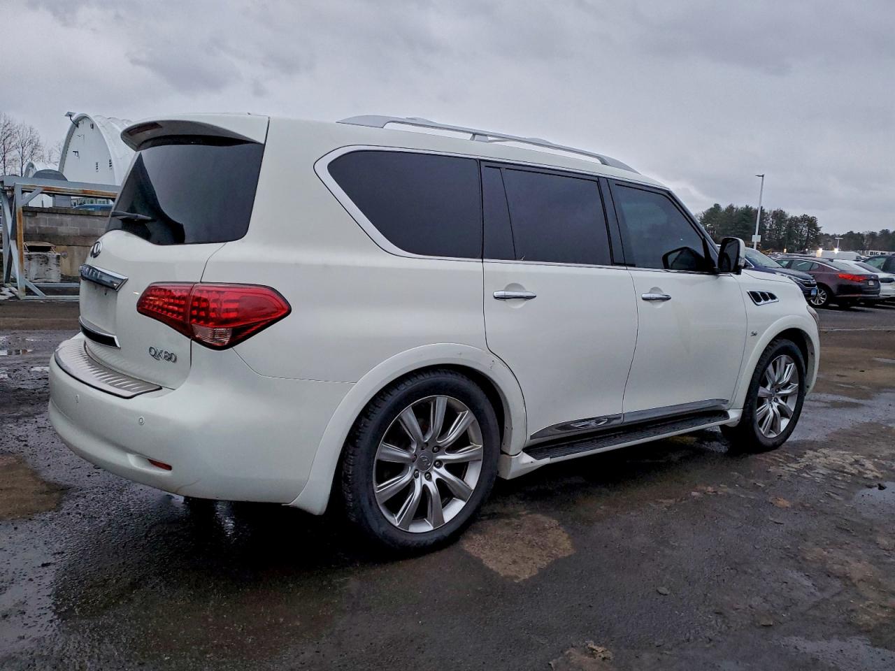 INFINITI QX80