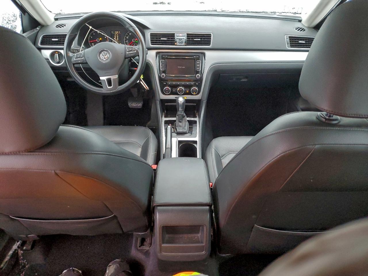 VOLKSWAGEN PASSAT SE