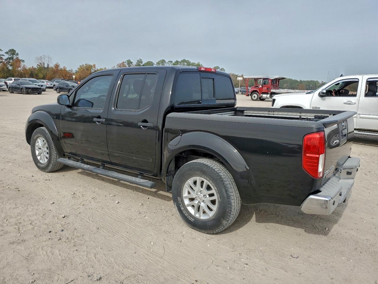 Lot #3318022414 2015 NISSAN FRONTIER S