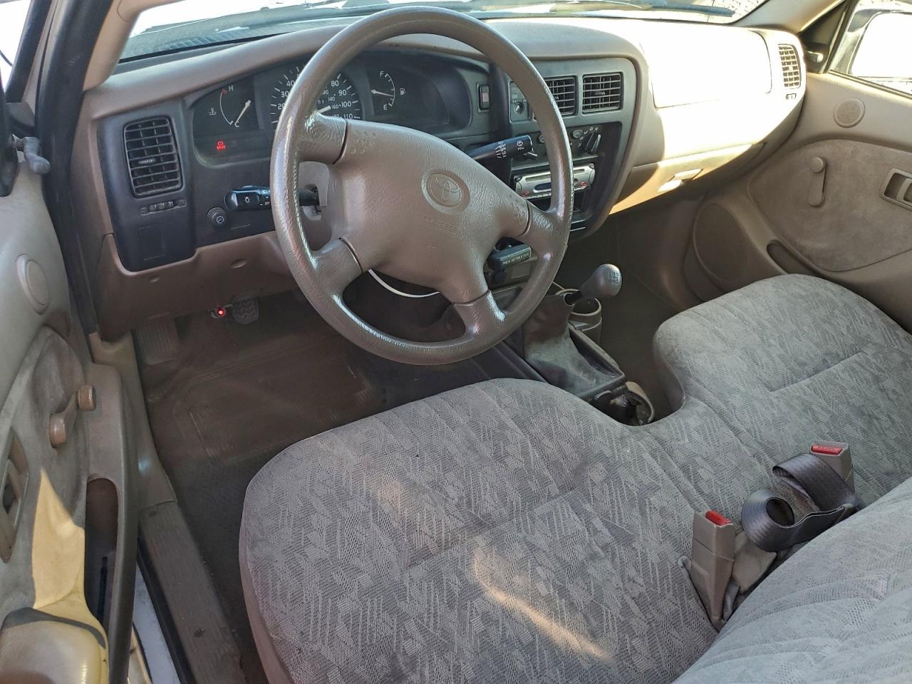 Lot #3317027084 2004 TOYOTA TACOMA