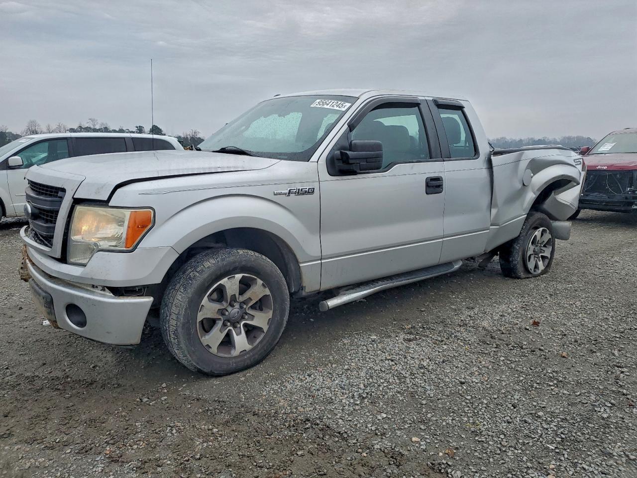 FORD F-150 SUPER CAB