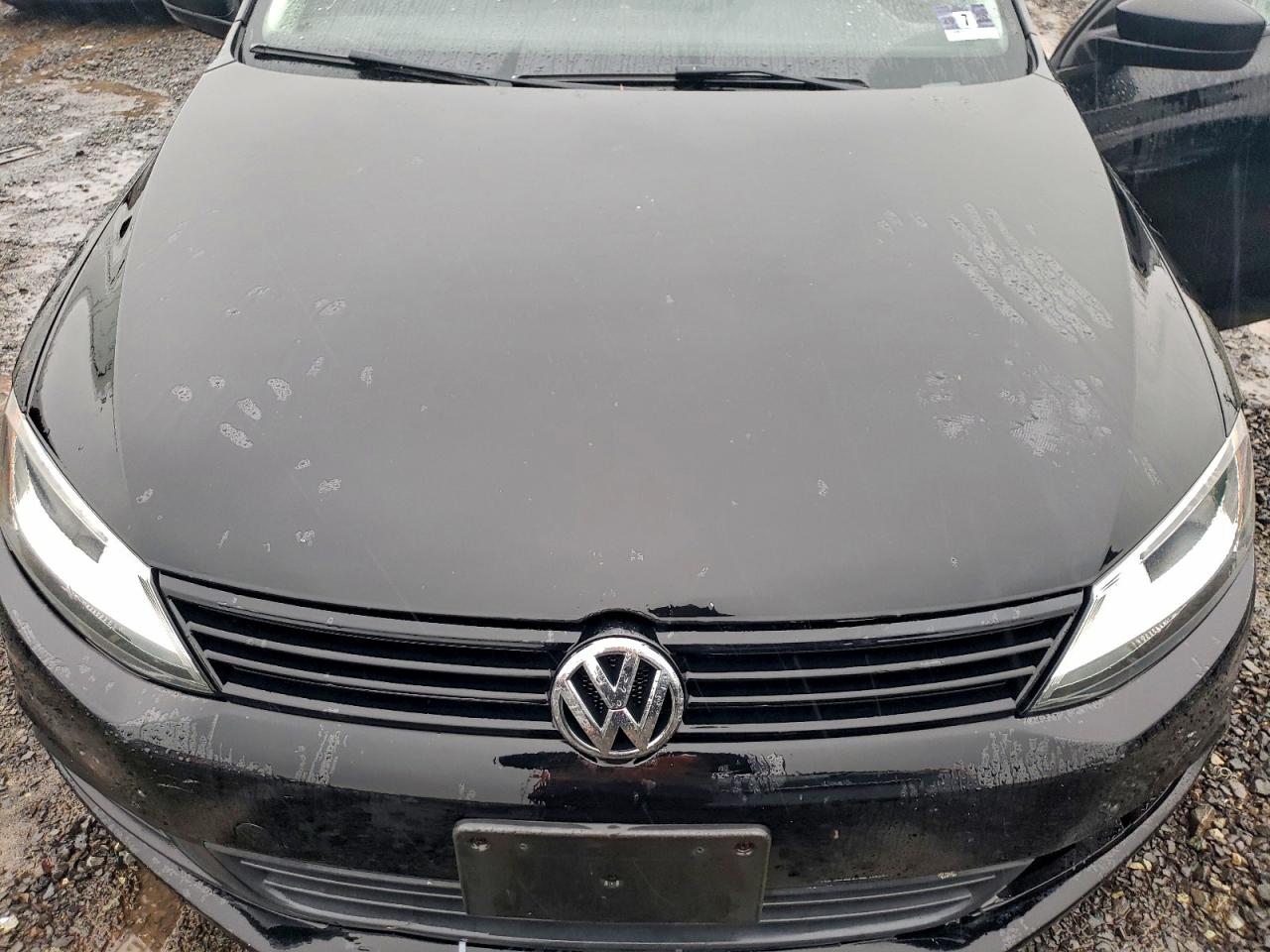 VOLKSWAGEN JETTA BASE