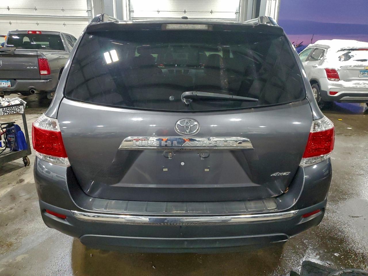 TOYOTA HIGHLANDER LIMITED