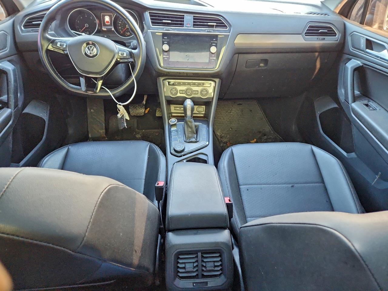 VOLKSWAGEN TIGUAN SE