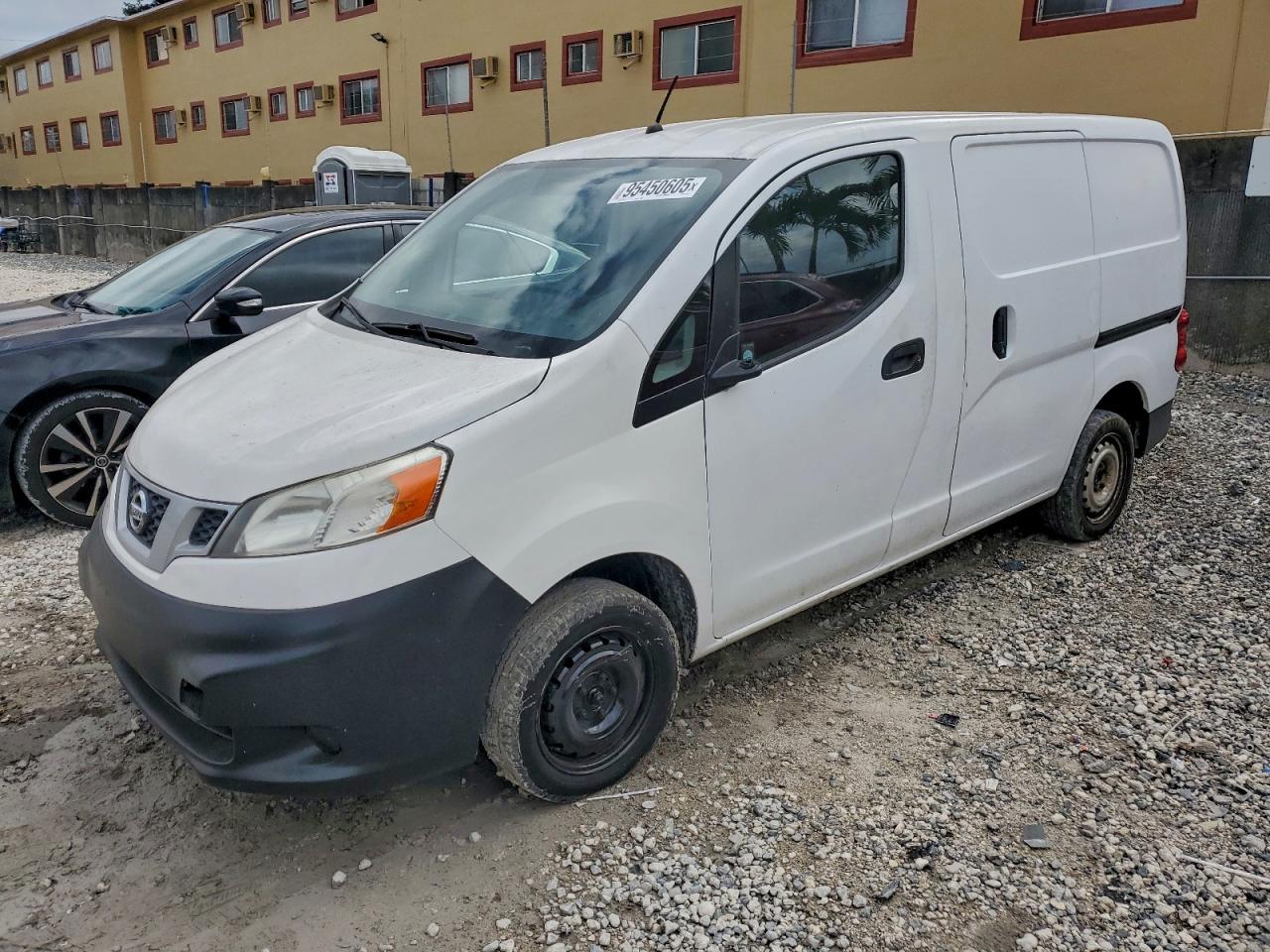 NISSAN NV200 2.5S
