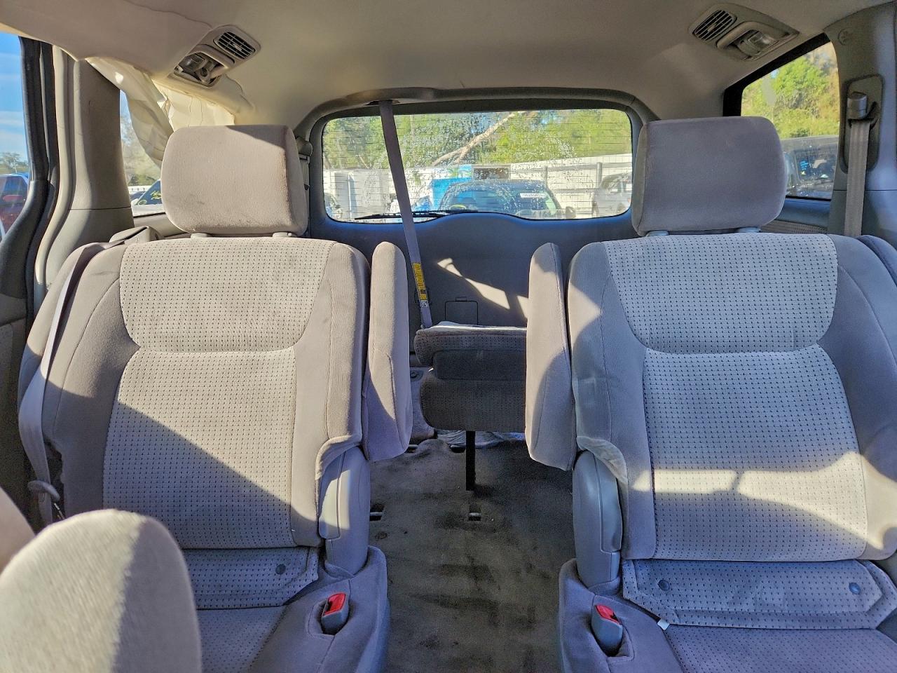 Lot #3315892131 2008 TOYOTA SIENNA CE