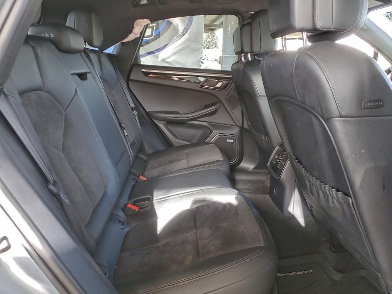 2021 PORSCHE MACAN #3302631100