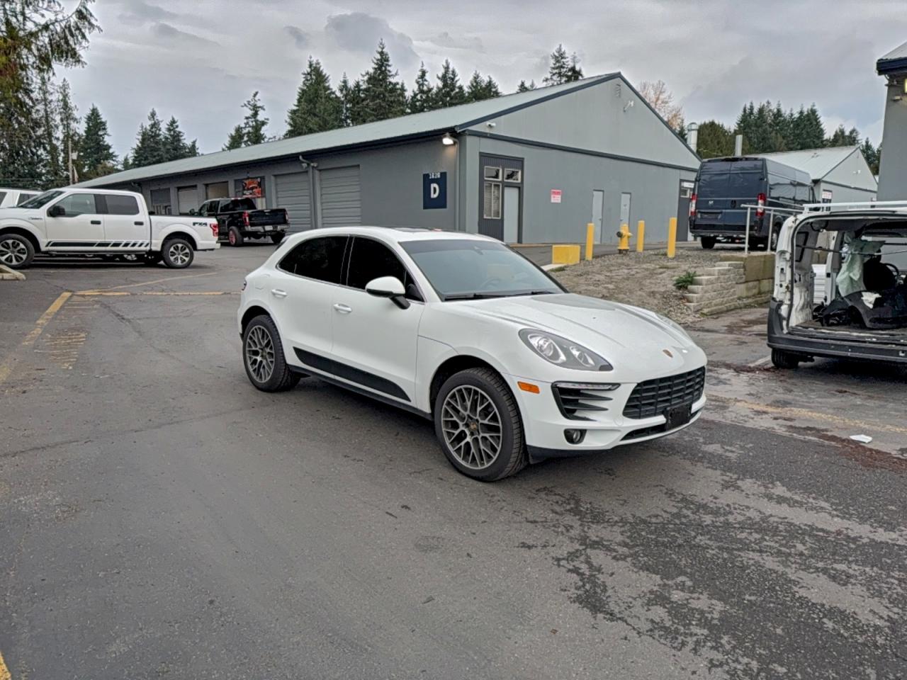 Lot #3304550473 2017 PORSCHE MACAN S