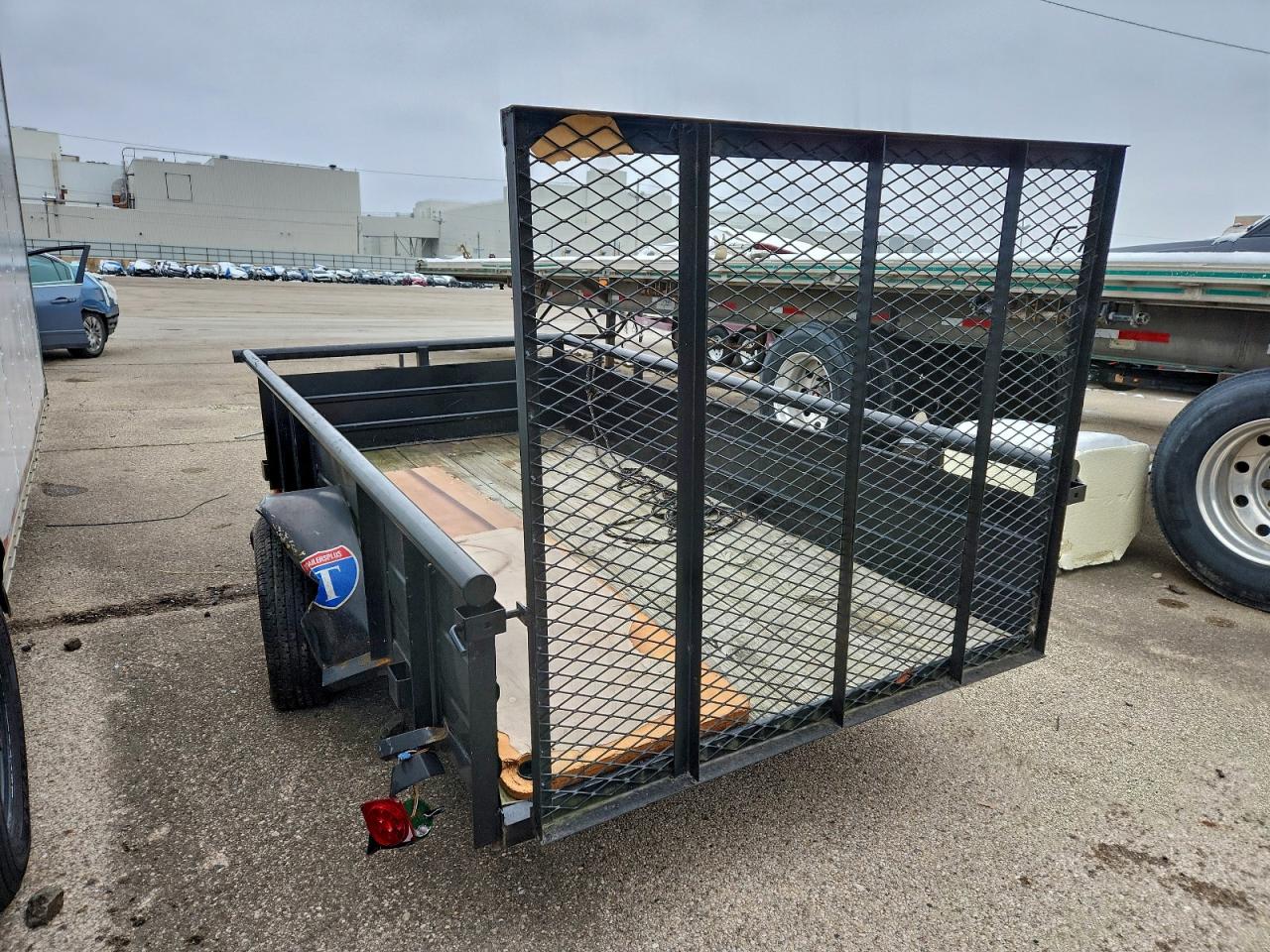 Lot #3311401321 2022 CARRY-ON UNKNOWN