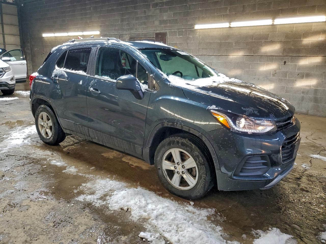 Lot #3317824262 2021 CHEVROLET TRAX 1LT