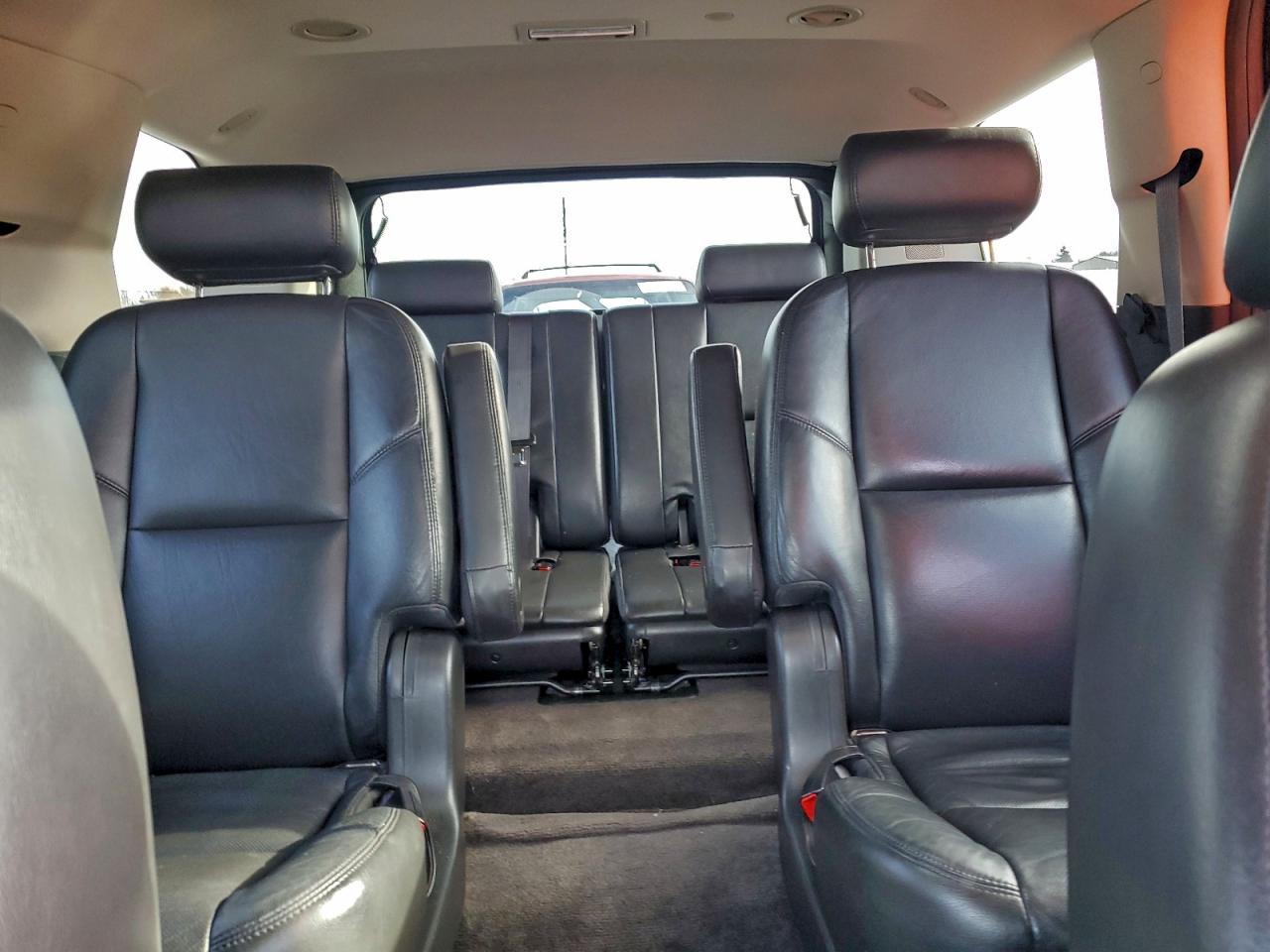 CADILLAC ESCALADE PREMIUM