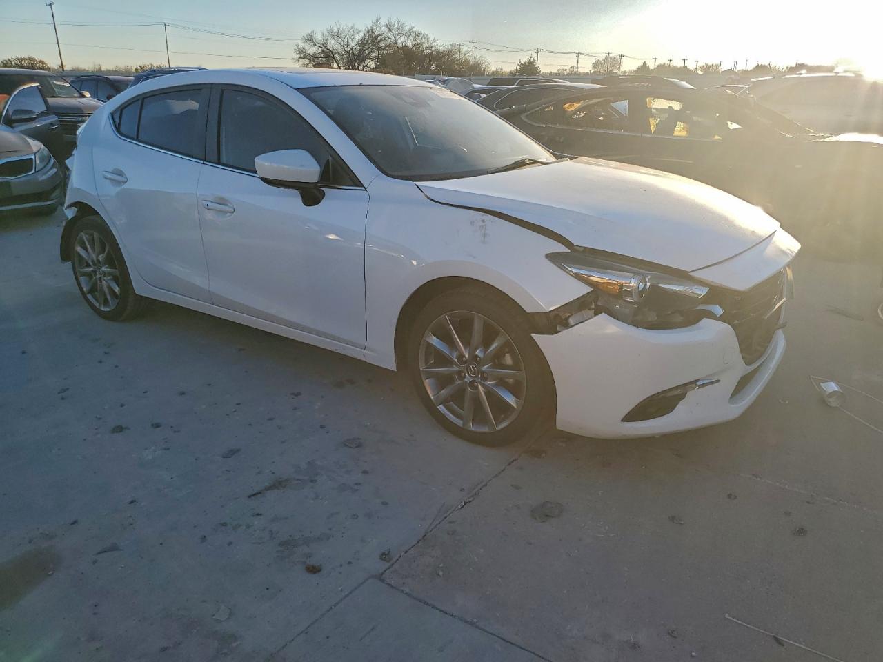 Lot #3311725237 2018 MAZDA 3 GRAND TO