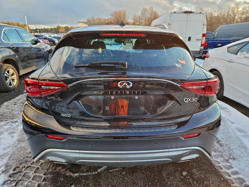 2018 INFINITI QX30 BASE #3304793315