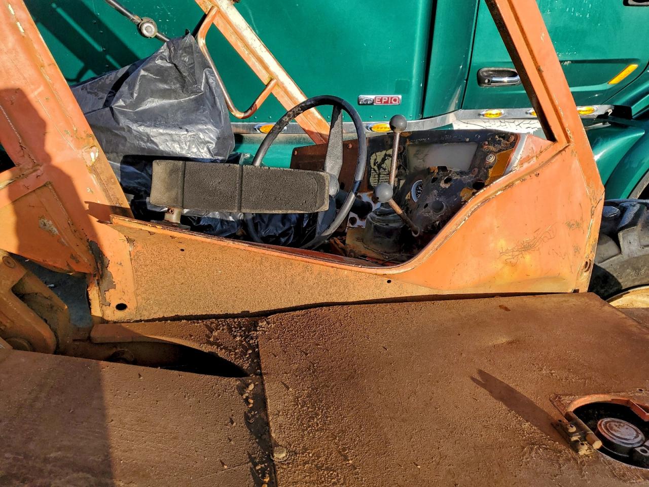 Lot #3305299301 1998 SKY TRAK 6036