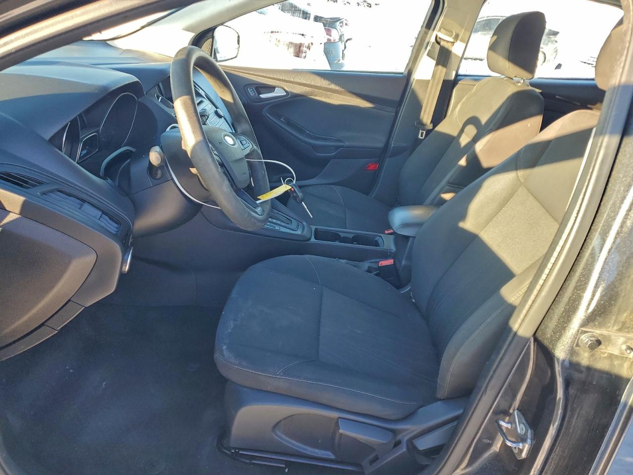 Lot #3305926218 2017 FORD FOCUS SE