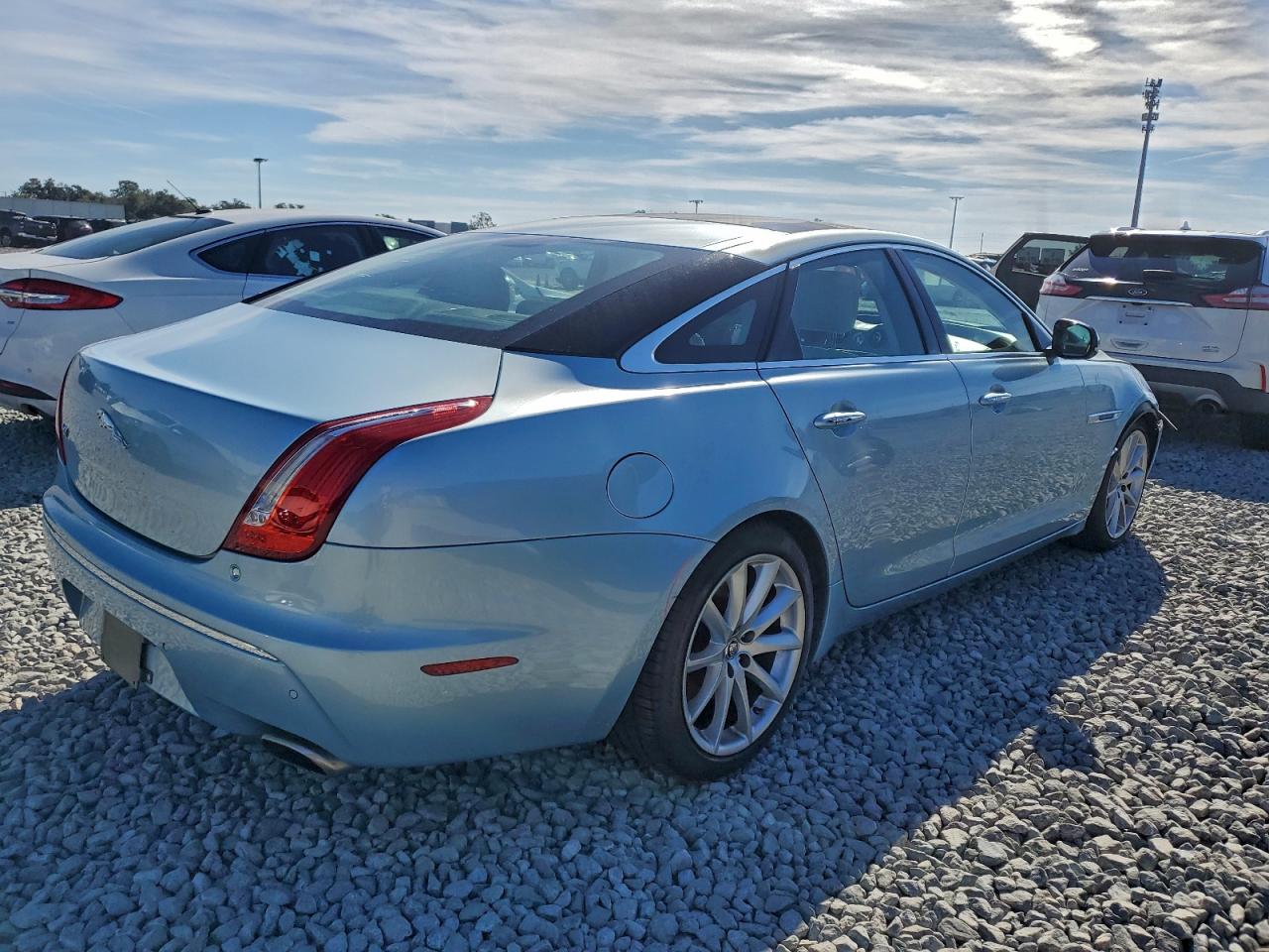 JAGUAR XJ