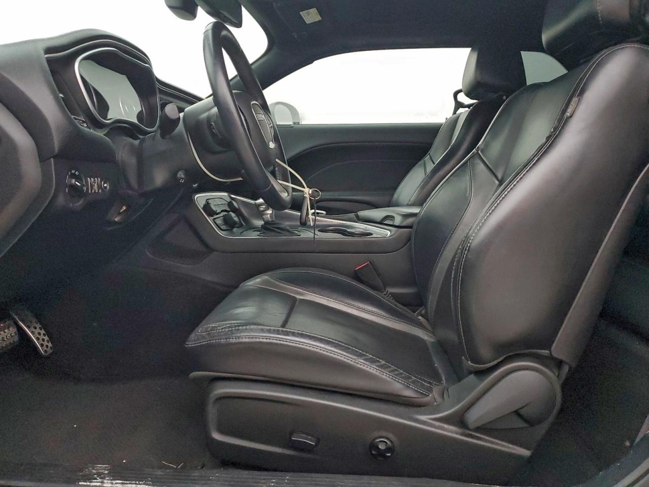 Lot #3317104016 2015 DODGE CHALLENGER