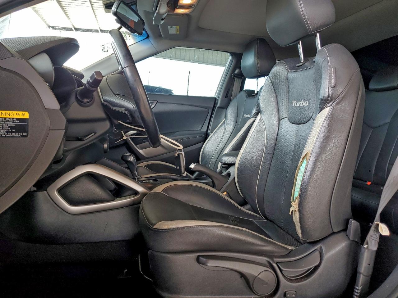 Lot #3315976106 2014 HYUNDAI VELOSTER T