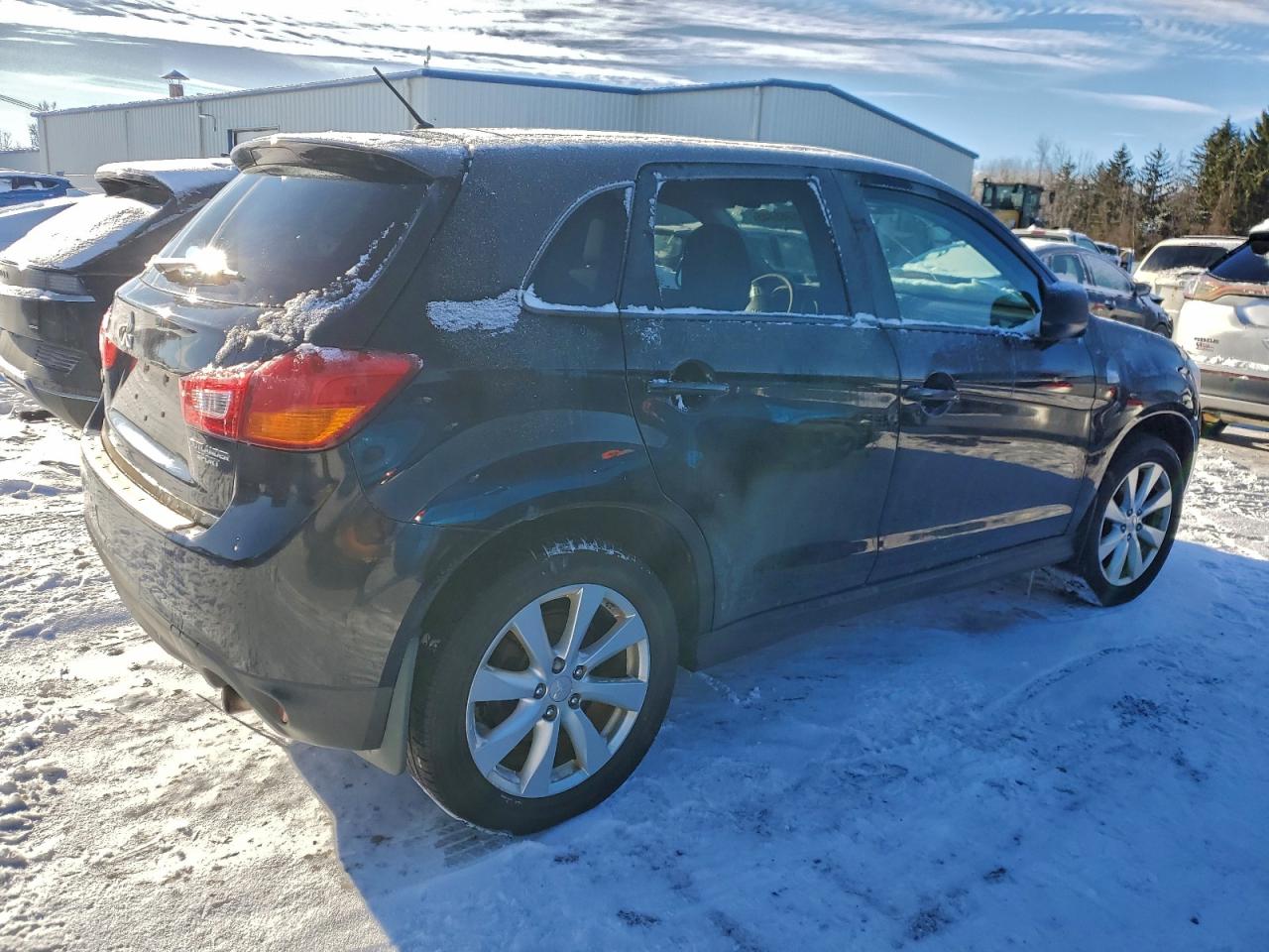 MITSUBISHI OUTLANDER ES