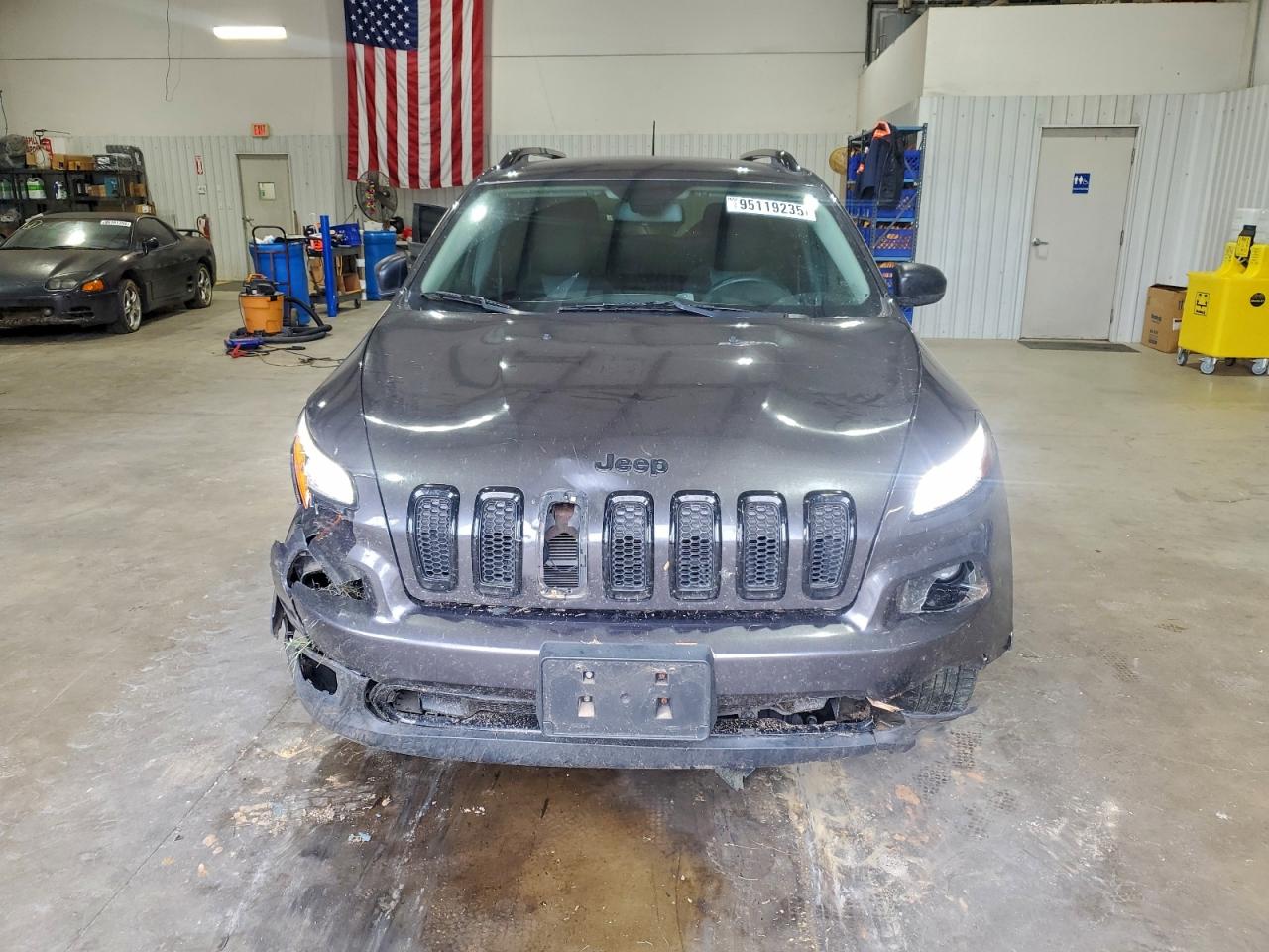 JEEP GRAND CHEROKEE SPORT