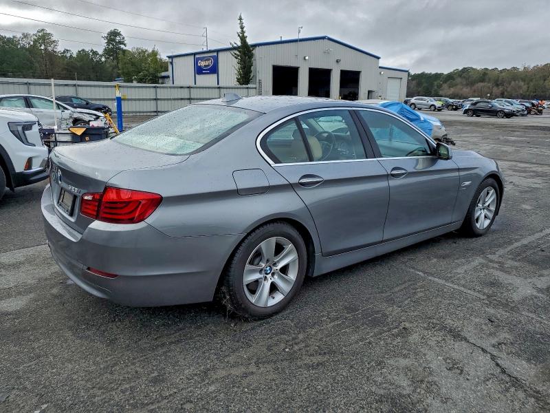 2012 BMW 528 XI #3304567479