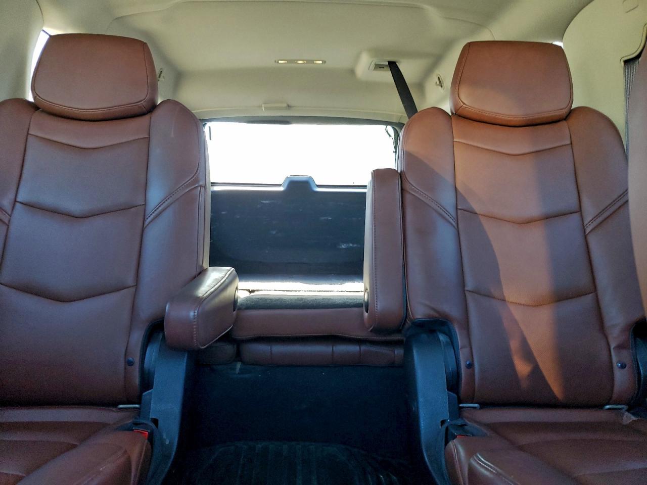 CADILLAC ESCALADE ESV PREMIUM