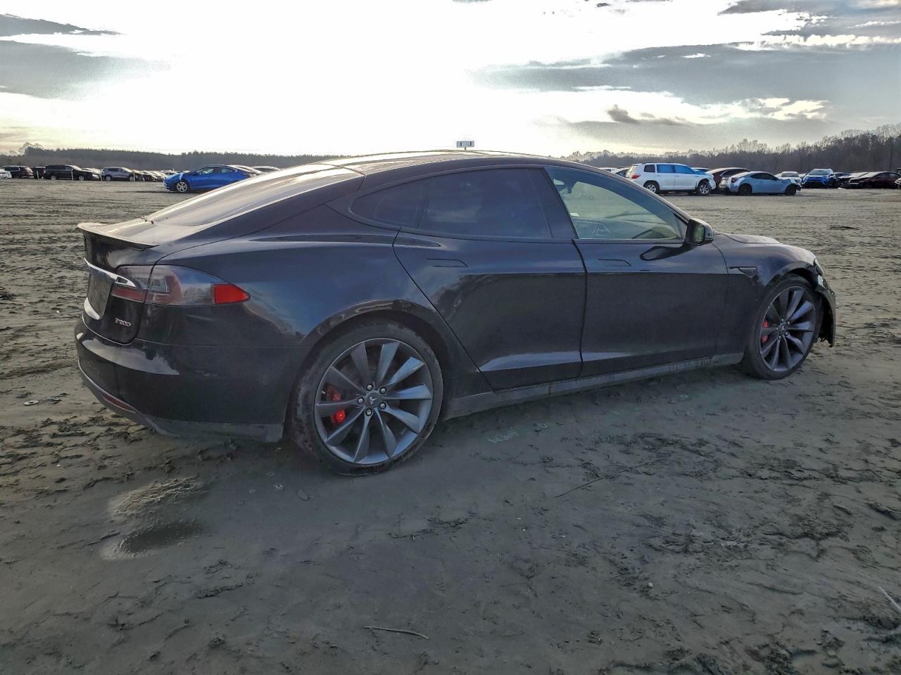 TESLA MODEL S