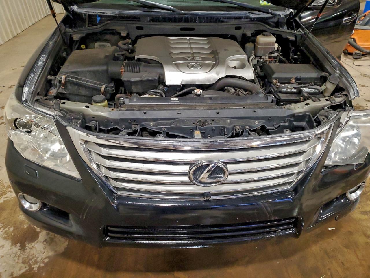 LEXUS LX 570