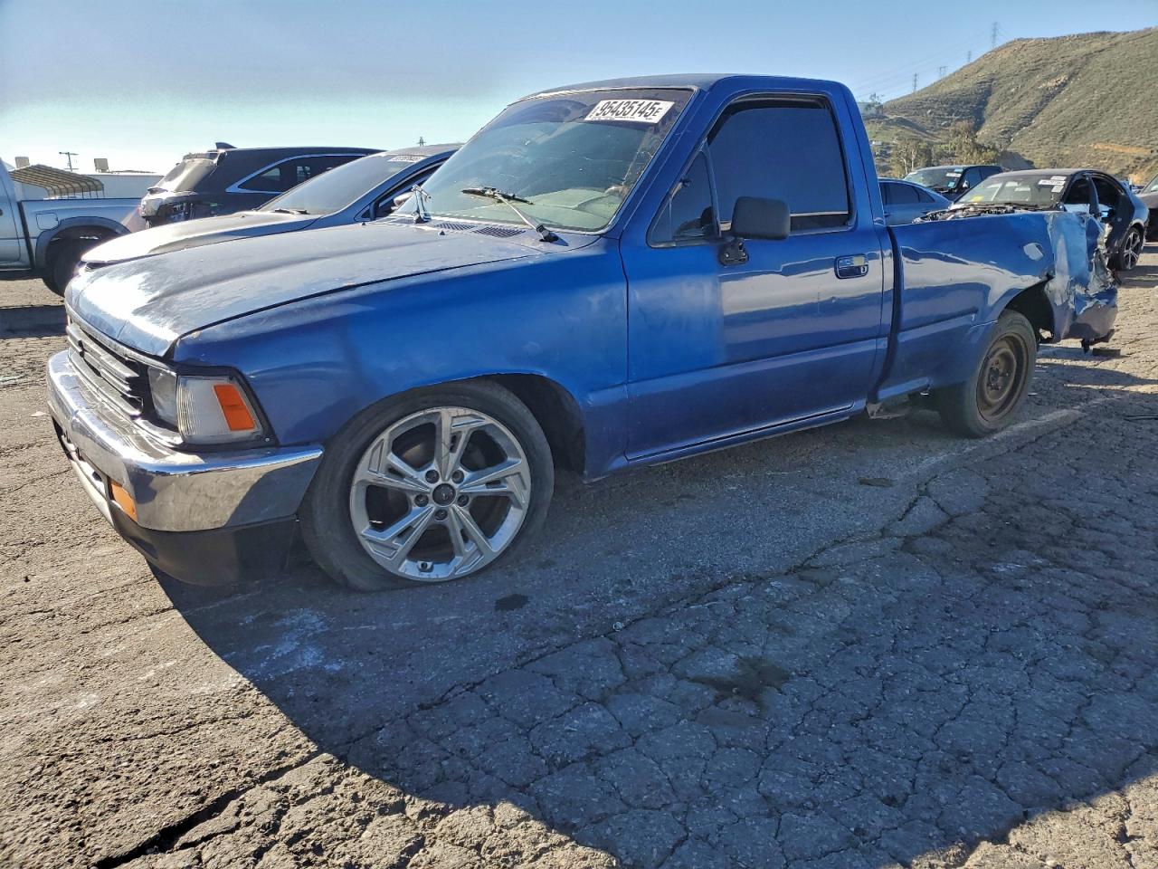 Lot #3316701509 1989 TOYOTA PICKUP 1/2